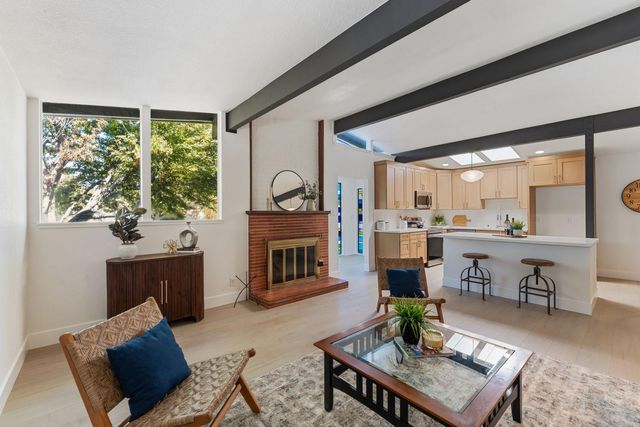 3828 Sunnyvale Ave, Sacramento, CA 95821