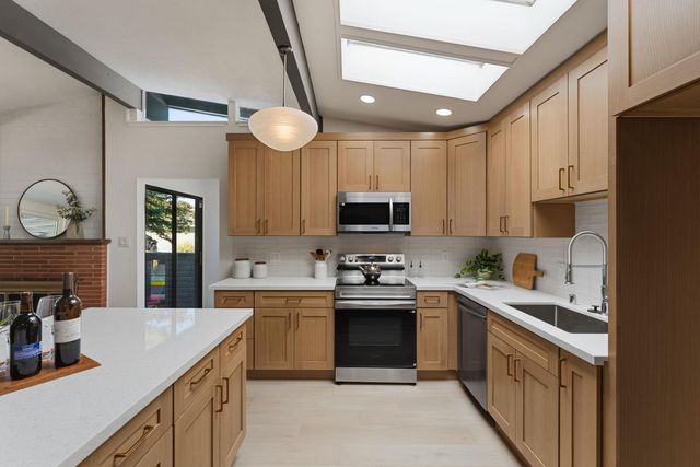 3828 Sunnyvale Ave, Sacramento, CA 95821