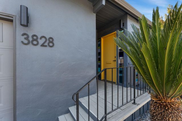 3828 Sunnyvale Ave, Sacramento, CA 95821