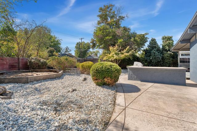 3828 Sunnyvale Ave, Sacramento, CA 95821