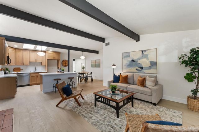 3828 Sunnyvale Ave, Sacramento, CA 95821