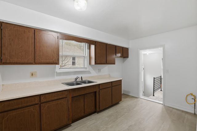35230 Sheffield Street, Westland, MI 48186