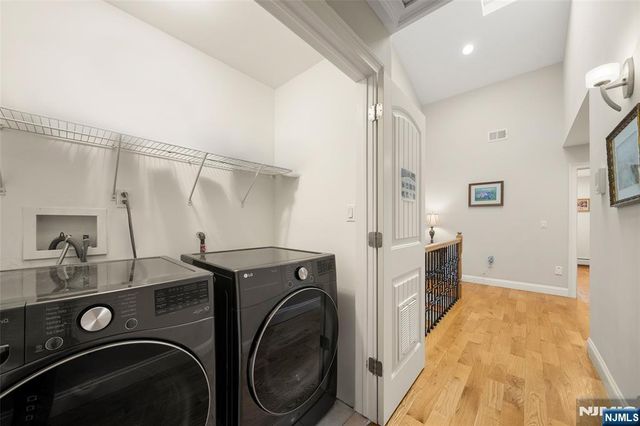 463 8th Street B, Palisades Park, NJ 07650