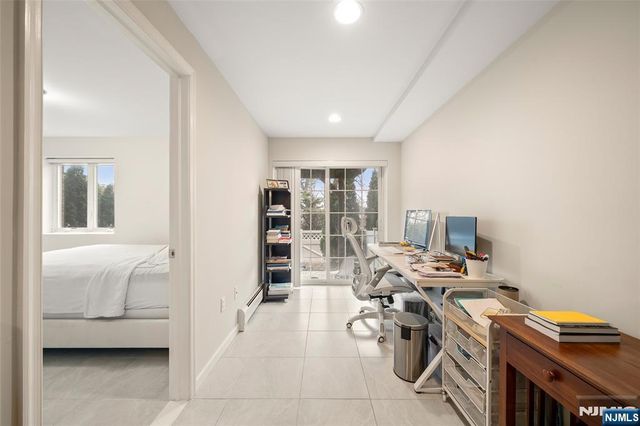 463 8th Street B, Palisades Park, NJ 07650