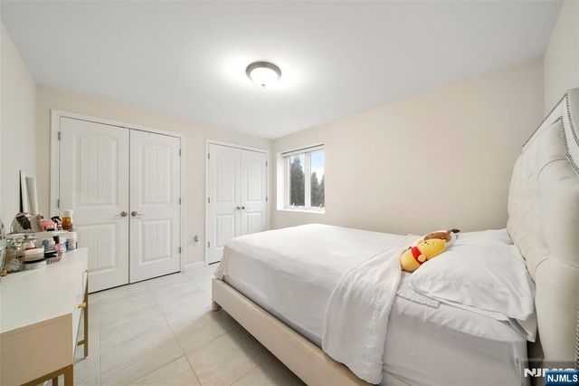 463 8th Street B, Palisades Park, NJ 07650