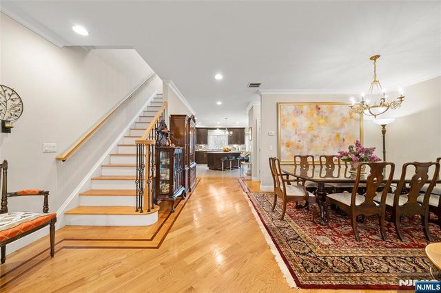 463 8th Street B, Palisades Park, NJ 07650