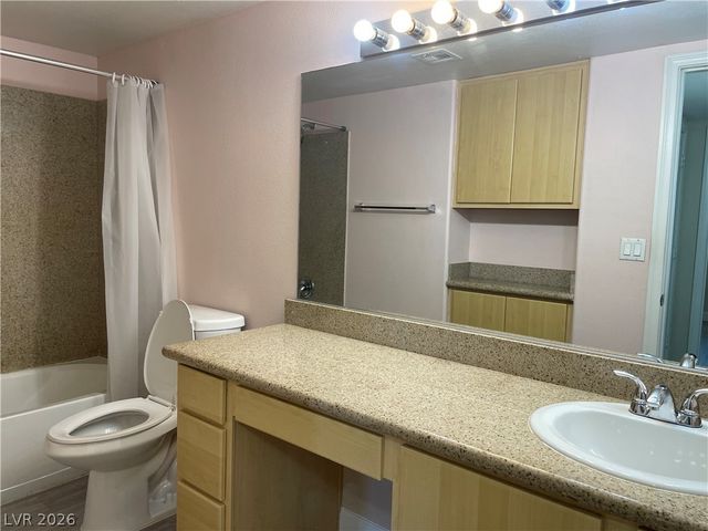 8000 Badura Avenue 2053, Las Vegas, NV 89113