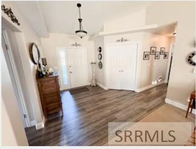 1044 N 1000 E, Shelley, ID 83274