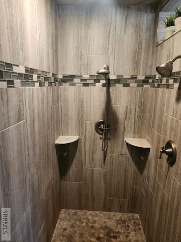 1044 N 1000 E, Shelley, ID 83274