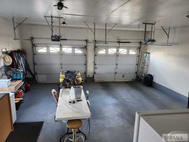 1044 N 1000 E, Shelley, ID 83274