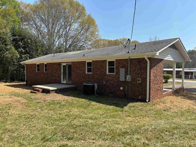 302 Thompson Road, Chesnee, SC 29323