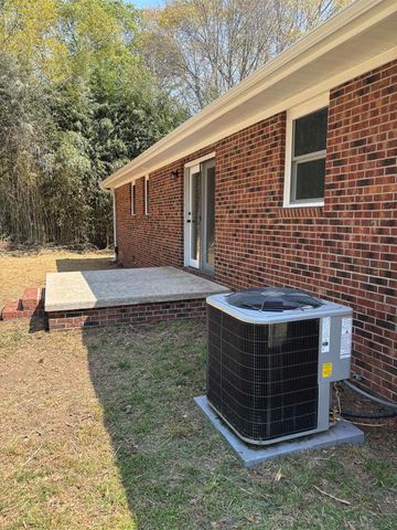 302 Thompson Road, Chesnee, SC 29323