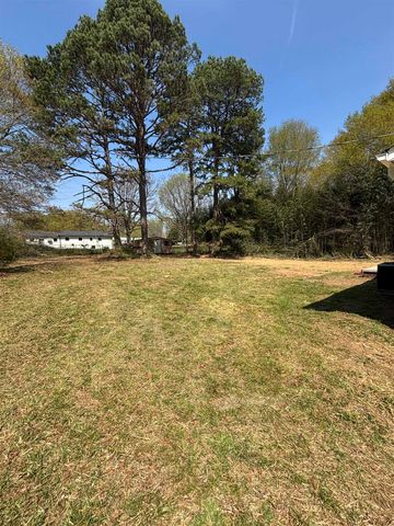 302 Thompson Road, Chesnee, SC 29323