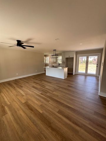 302 Thompson Road, Chesnee, SC 29323