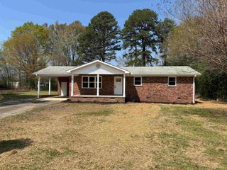 302 Thompson Road, Chesnee, SC 29323