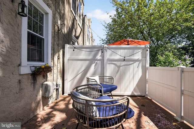 132 E HARTWELL LN, Philadelphia, PA 19118
