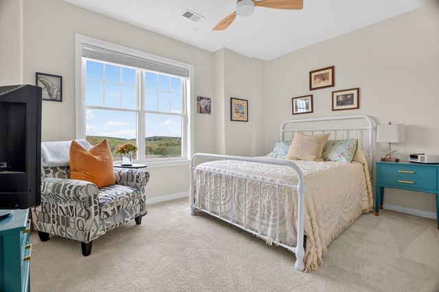 1 Codman Way 312, Westborough, MA 01581