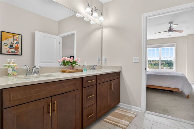 1 Codman Way 312, Westborough, MA 01581