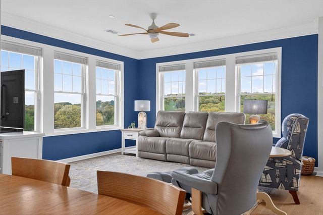1 Codman Way 312, Westborough, MA 01581