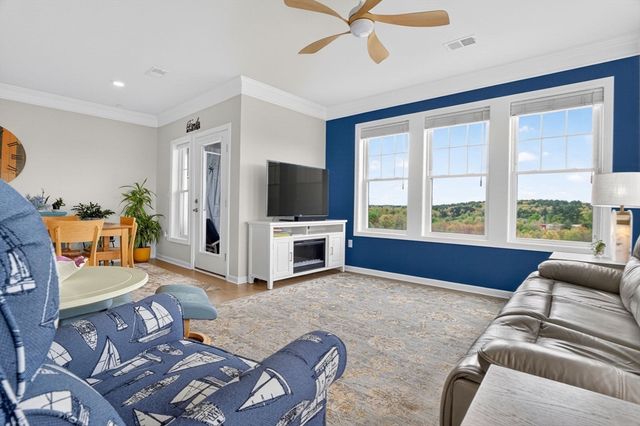 1 Codman Way 312, Westborough, MA 01581