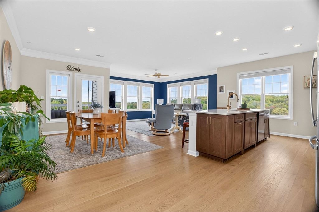 1 Codman Way 312, Westborough, MA 01581