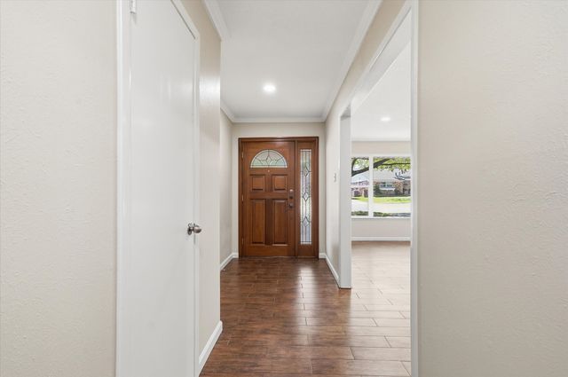 5613 Morley Avenue, Fort Worth, TX 76133