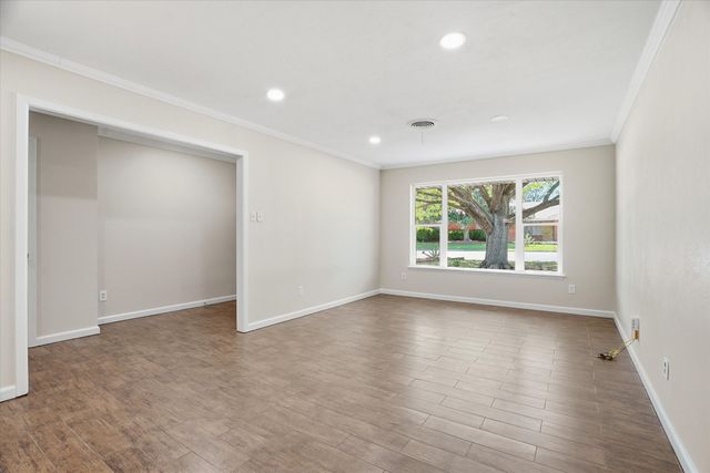 5613 Morley Avenue, Fort Worth, TX 76133