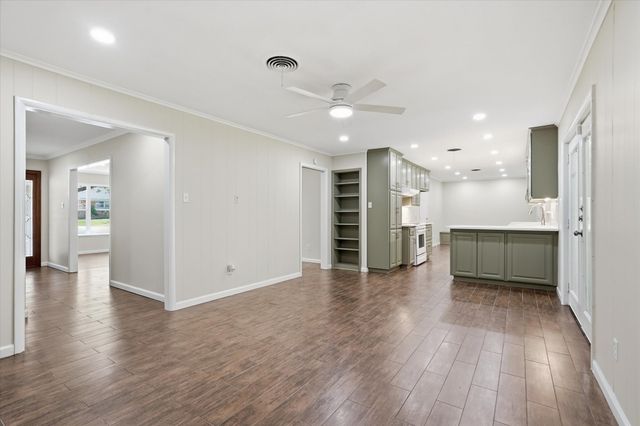 5613 Morley Avenue, Fort Worth, TX 76133