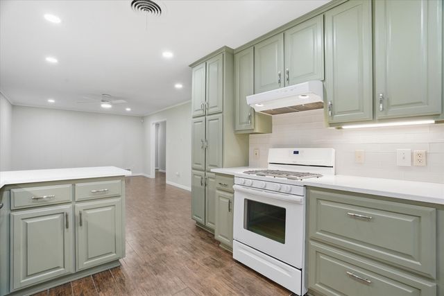 5613 Morley Avenue, Fort Worth, TX 76133