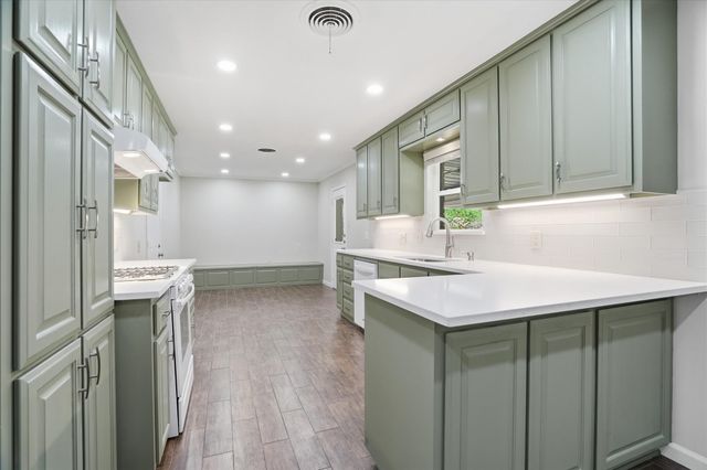 5613 Morley Avenue, Fort Worth, TX 76133