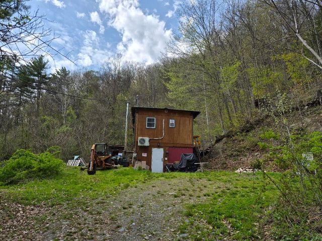 319 River Road S, Putney, VT 05346