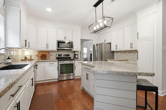 3913 CHARTER CLUB DR, Doylestown, PA 18902