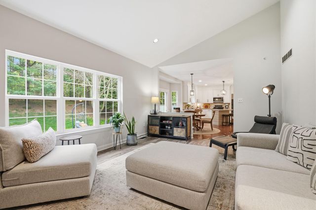 3913 CHARTER CLUB DR, Doylestown, PA 18902