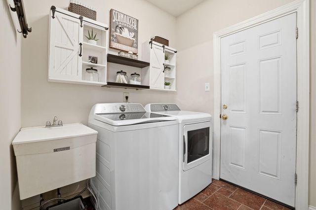 3913 CHARTER CLUB DR, Doylestown, PA 18902