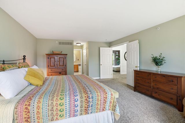 3913 CHARTER CLUB DR, Doylestown, PA 18902