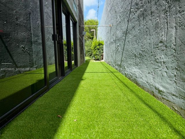 550 NW 29th Street, Miami, FL 33127