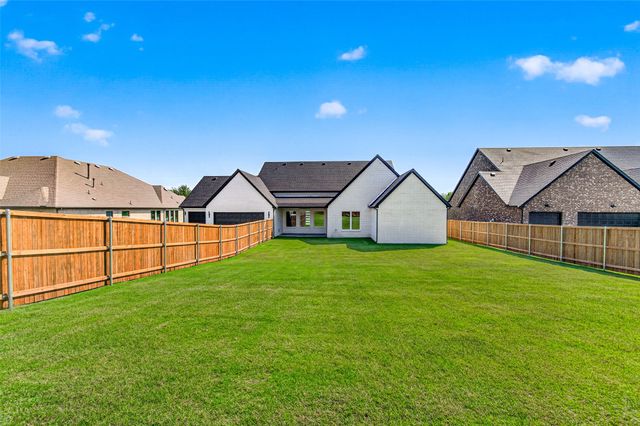 1011 Devonshire Drive S, Forney, TX 75126