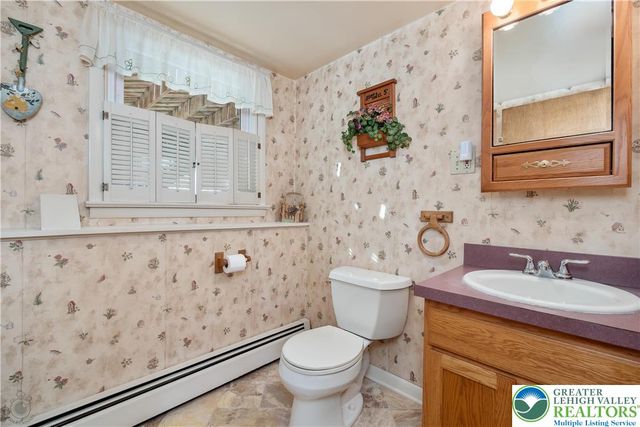 4441 Lehigh Drive, Lehigh Twp, PA 18088