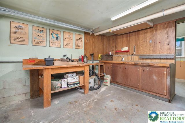 4441 Lehigh Drive, Lehigh Twp, PA 18088