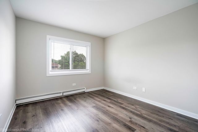 1305 E Turtle Creek Circle E, Palatine, IL 60074