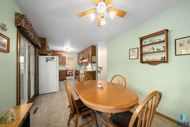 1604 E 56th St, Sioux Falls, SD 57103
