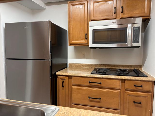 1846 Abbey Road 107, West Palm Beach, FL 33415