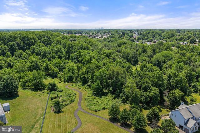 18 BEECHWOOD BLVD, Feasterville Trevose, PA 19053