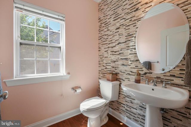 18 BEECHWOOD BLVD, Feasterville Trevose, PA 19053