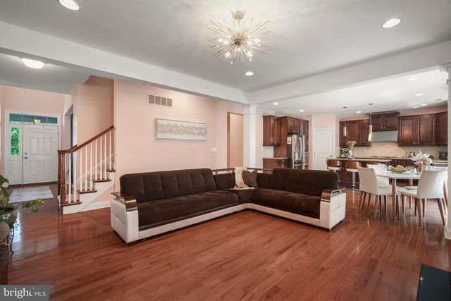 18 BEECHWOOD BLVD, Feasterville Trevose, PA 19053