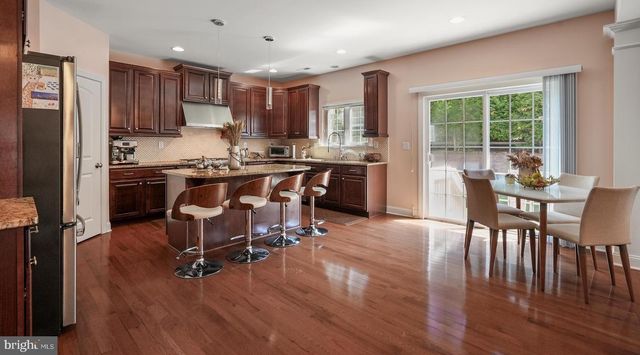 18 BEECHWOOD BLVD, Feasterville Trevose, PA 19053