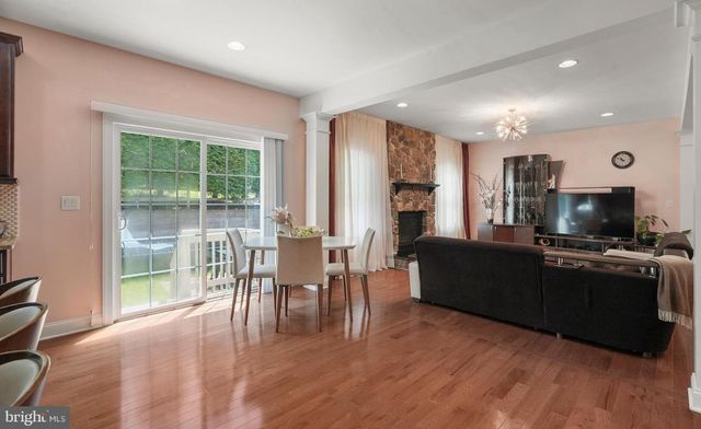 18 BEECHWOOD BLVD, Feasterville Trevose, PA 19053