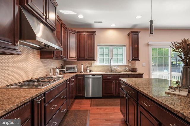 18 BEECHWOOD BLVD, Feasterville Trevose, PA 19053