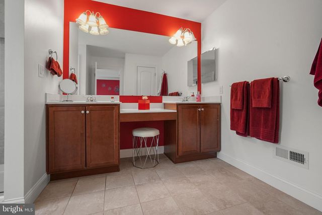 18 BEECHWOOD BLVD, Feasterville Trevose, PA 19053