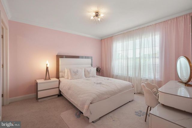 18 BEECHWOOD BLVD, Feasterville Trevose, PA 19053
